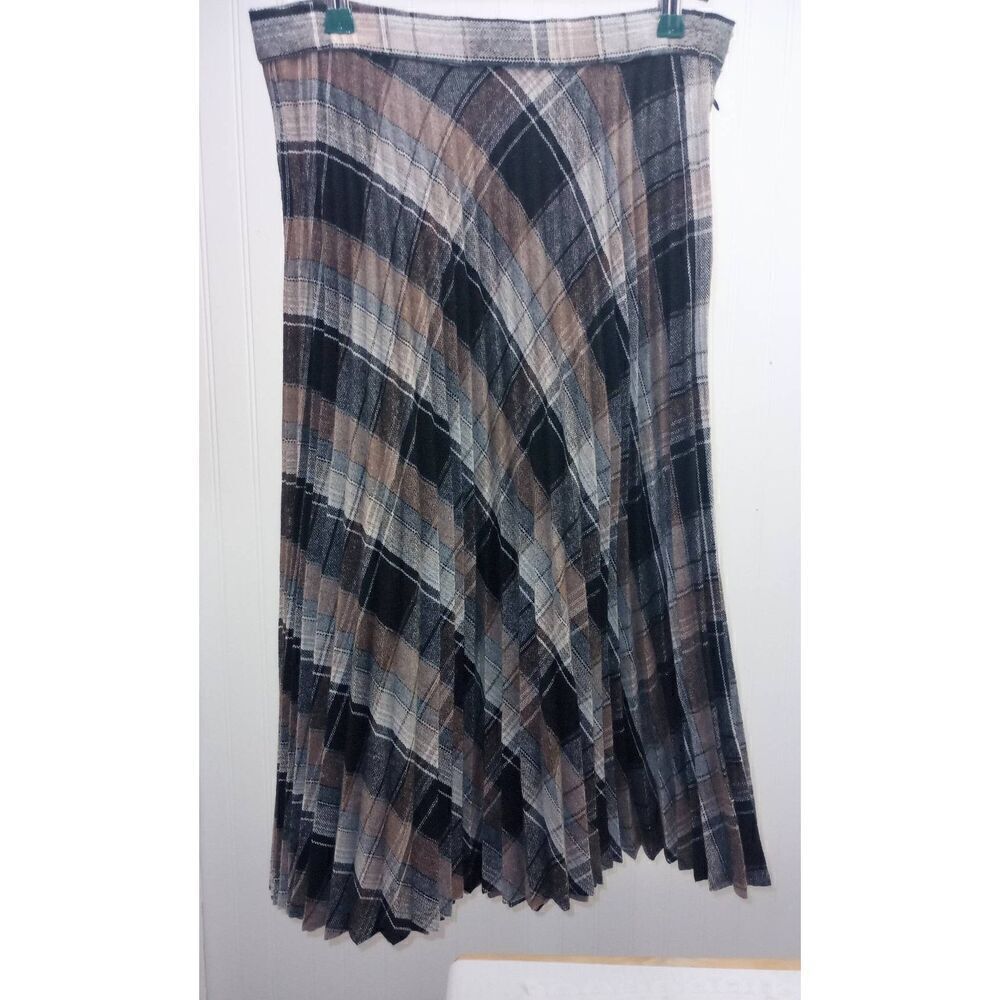 Vintage Vincenti pleated, plaid. wool blend, midi, A-line  skirt size 10, see me